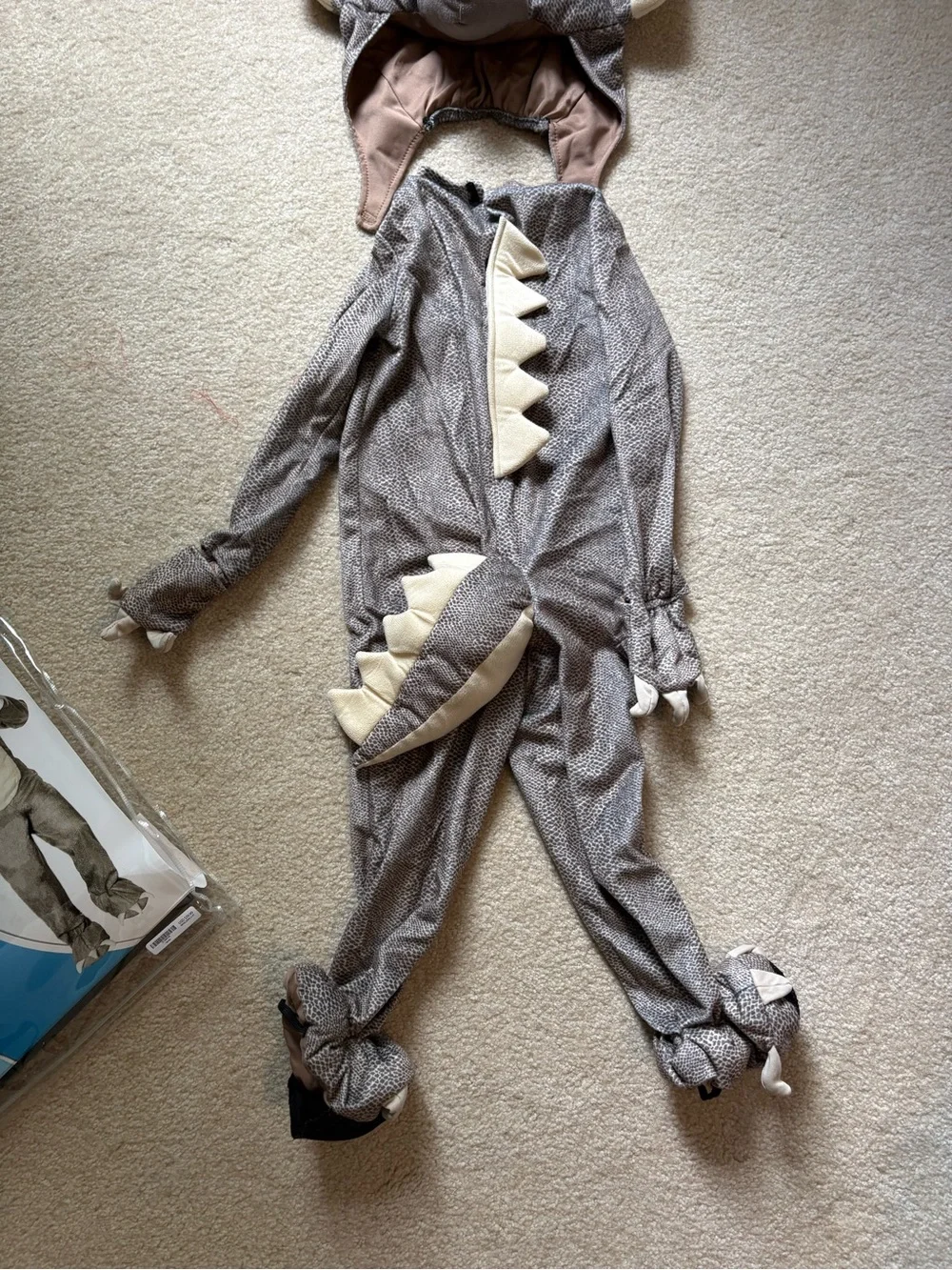 Spirit of Halloween Triceratops Dinosaur Costume in 3T/4T with Roar Sound Box